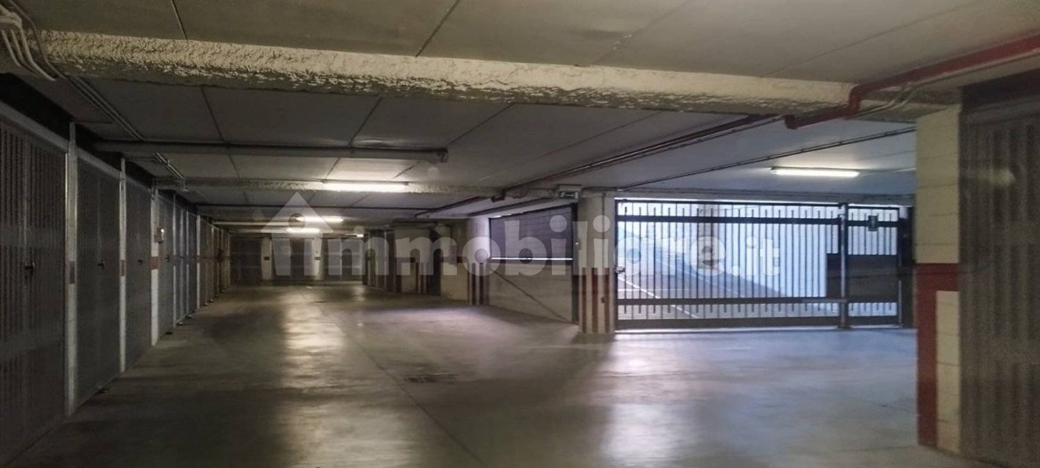 Гараж 19м² в Рим, Италия № 46775