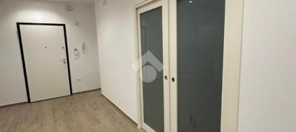 3 rooms Apartment in Foggia, Italy No. 155617 3