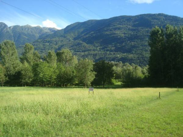 Terreno en Morbegno, Italy 2000 m² No. 75395