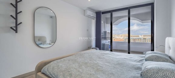 Мезонет с 2 спальнями в Сент-Джулианс, Мальта № 8594 8