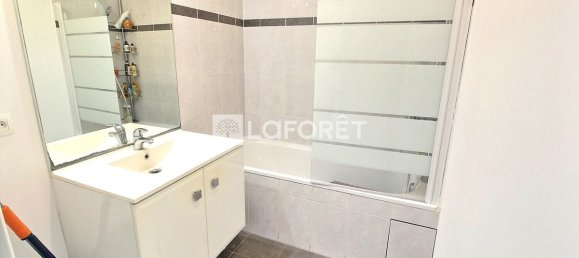 3 bedrooms Apartment in Gennevilliers, France No. 129754 7