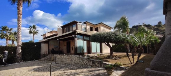 4-Zimmer Haus in Campofelice di Roccella, Italy, Nr. 152994 3