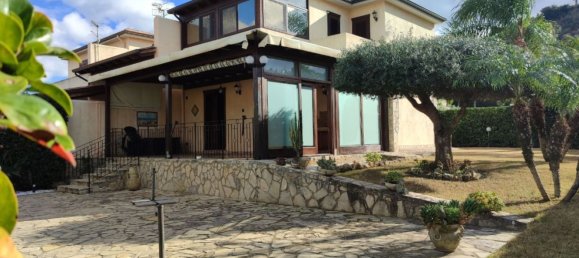 4-Zimmer Haus in Campofelice di Roccella, Italy, Nr. 152994 2