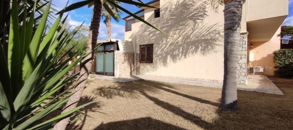 4-Zimmer Haus in Campofelice di Roccella, Italy, Nr. 152994 10