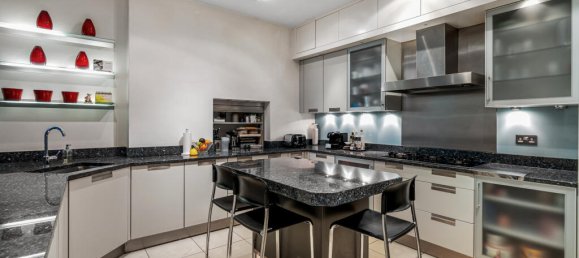 5 bedrooms Apartment in London, United Kingdom No. 13129 2