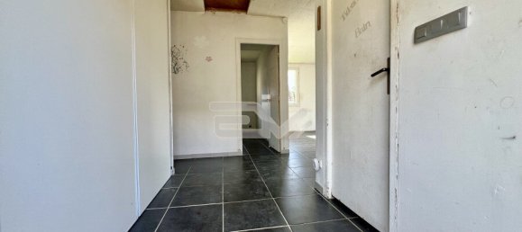 3 bedrooms House in Fismes, France No. 236943 5