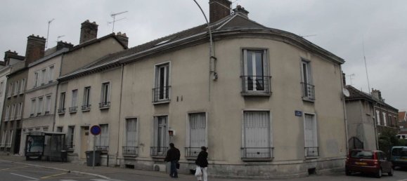 Edificio en Troyes, France 350 m² No. 92642 3