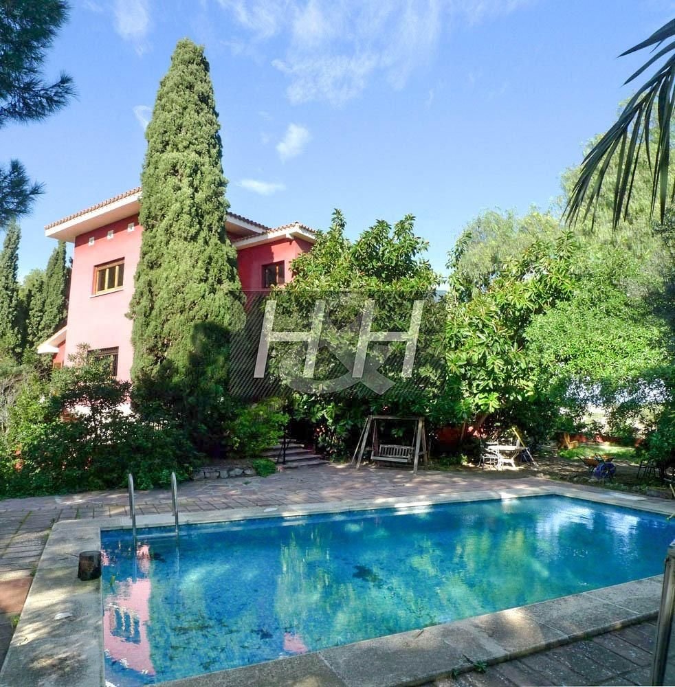 5 bedrooms House in Godella, Spain No. 25132