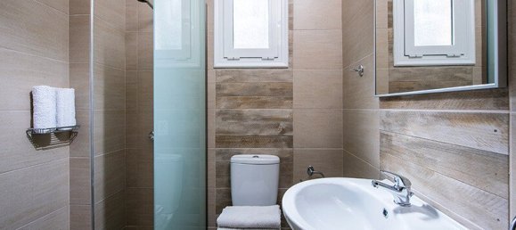 1400m² Townhouse in Hersonissos, Greece No. 3736 12