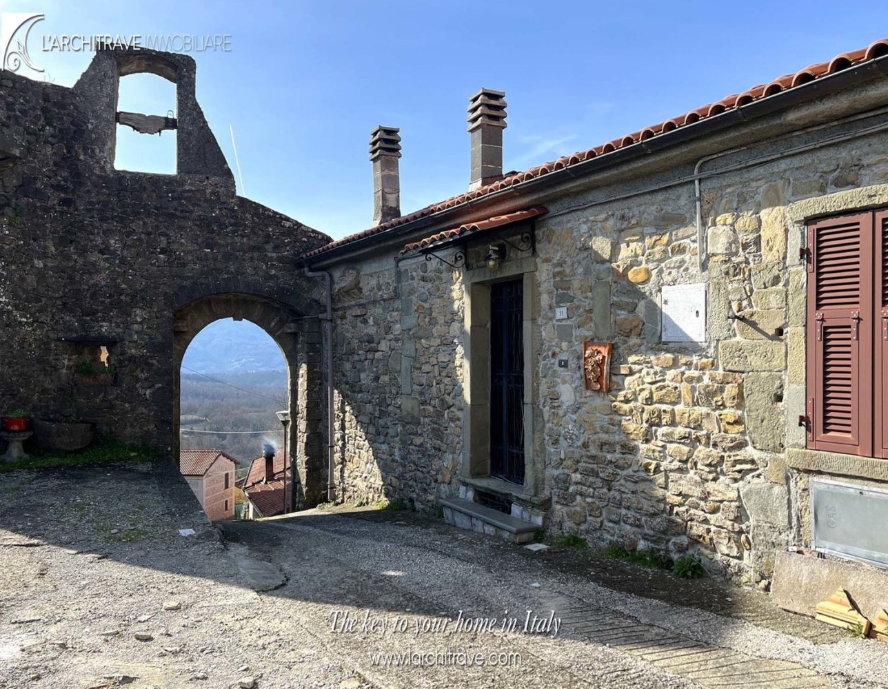 7-Zimmer Haus in Villafranca in Lunigiana, Italy, Nr. 127015