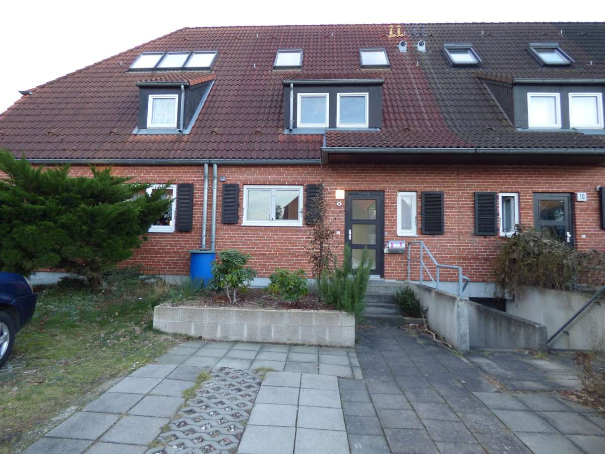 Adosado de 4 habitaciónes en Teltow-Flaming, Germany No. 233871