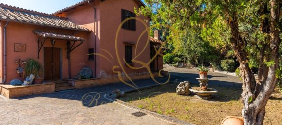5 bedrooms Villa in Rome, Italy No. 377285 3