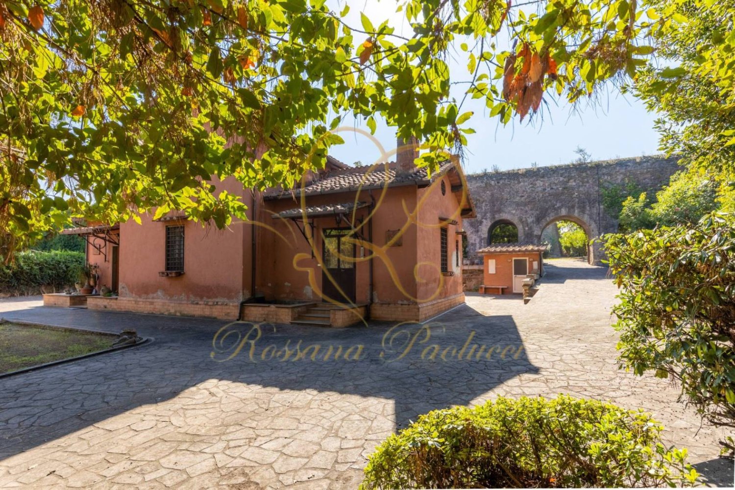 5 bedrooms Villa in Rome, Italy No. 377285