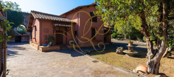 5 bedrooms Villa in Rome, Italy No. 377285 2