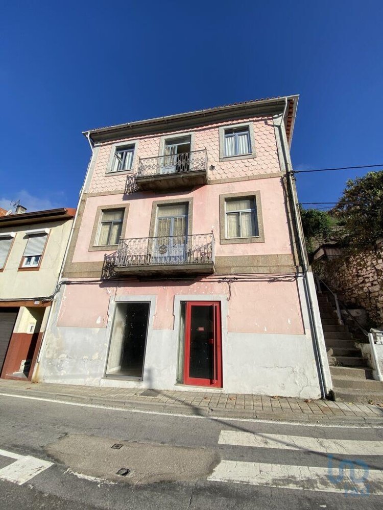 214m² Building in Peso da Regua, Portugal No. 291621