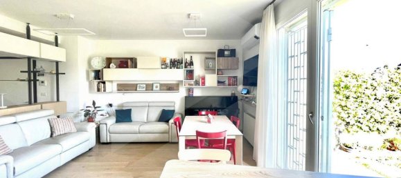 5 rooms Apartment in Bologna, Italy No. 26215 12