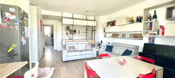 5 rooms Apartment in Bologna, Italy No. 26215 15