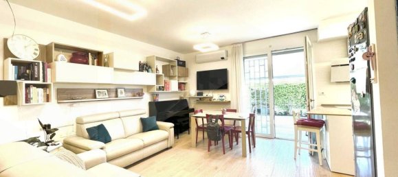 5 rooms Apartment in Bologna, Italy No. 26215 9