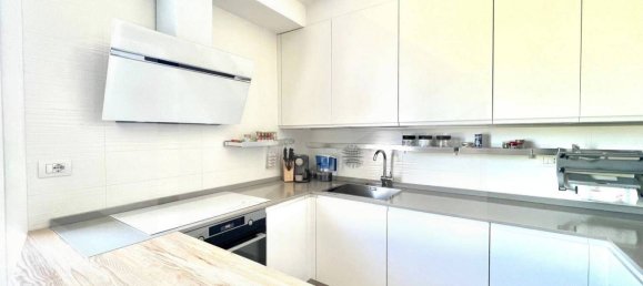 5 rooms Apartment in Bologna, Italy No. 26215 18