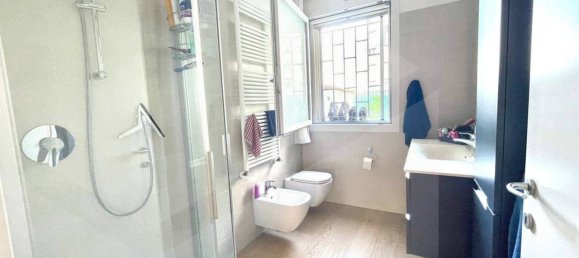 5 rooms Apartment in Bologna, Italy No. 26215 87