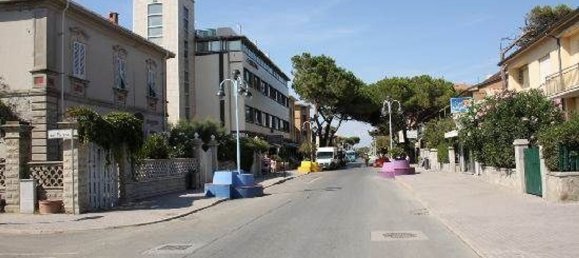 3 rooms Apartment in Castagneto Carducci, Italy No. 131134 9