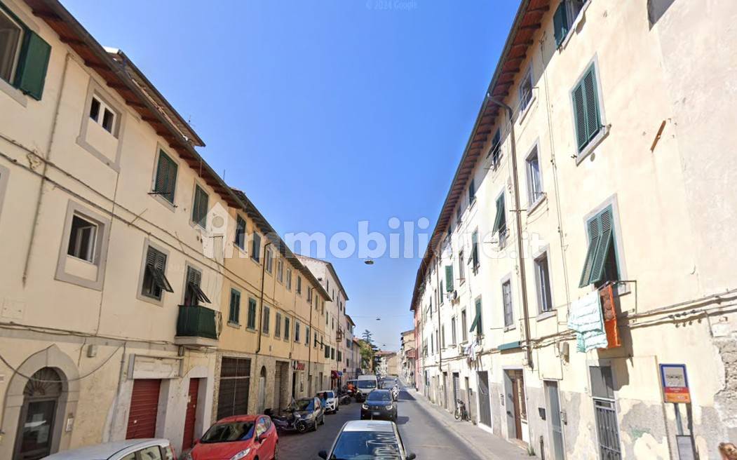 5غرفة عقار تجاري في Livorno, Italy رقم 270791