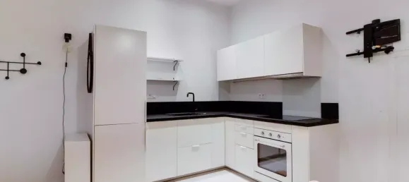 1 bedroom Apartment in Paris, France No. 136258 3