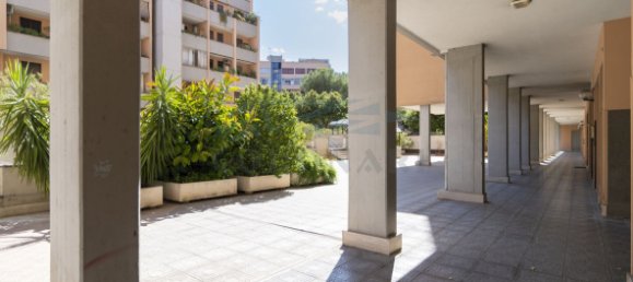 Коммерческая недвижимость с 1 спальней в Рим, Италия № 360171 23