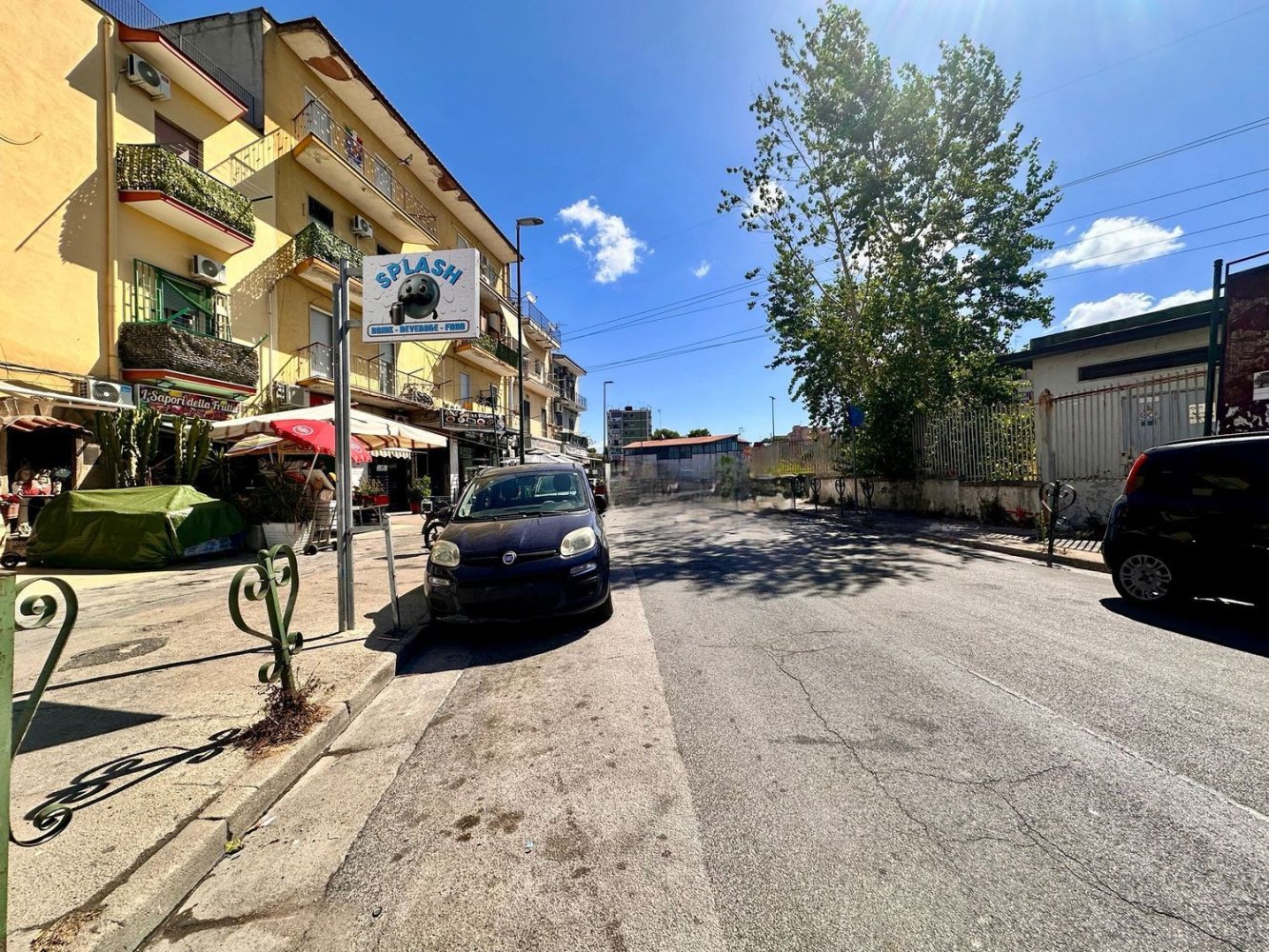 Gewerbliche Immobilie in Naples, Italy 27m², Nr. 325234