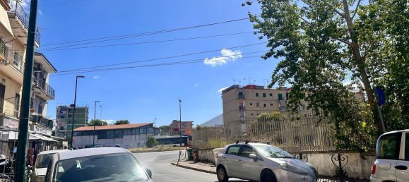 Gewerbliche Immobilie in Naples, Italy 27m², Nr. 325234 3