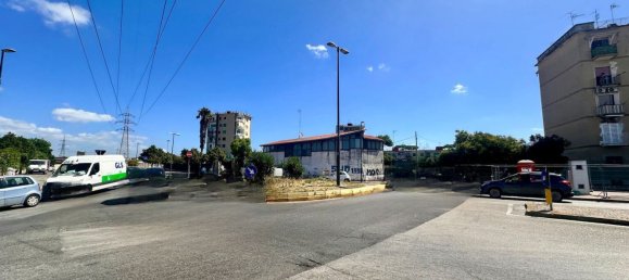 Gewerbliche Immobilie in Naples, Italy 27m², Nr. 325234 6