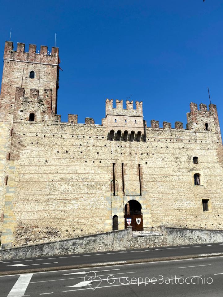7 rooms Apartment in Marostica, Italy No. 14723