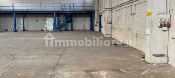 5-salle Entrepôt à Civitavecchia, Italy No. 103807 9