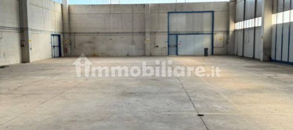 5-salle Entrepôt à Civitavecchia, Italy No. 103807 4