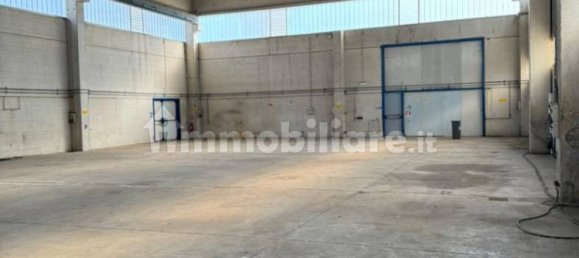 5-salle Entrepôt à Civitavecchia, Italy No. 103807 19