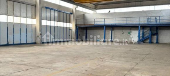 5-salle Entrepôt à Civitavecchia, Italy No. 103807 3