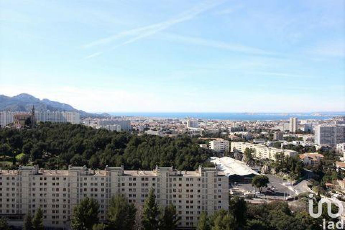 3 bedrooms Condo in Marseille, France No. 3622