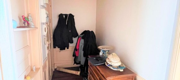 Estudio en Saint-Quentin, France No. 93136 4