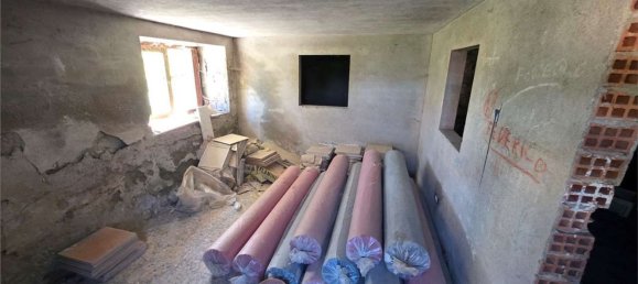 8 bedrooms House in Camporgiano, Italy No. 379726 27