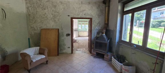 8 bedrooms House in Camporgiano, Italy No. 379726 21