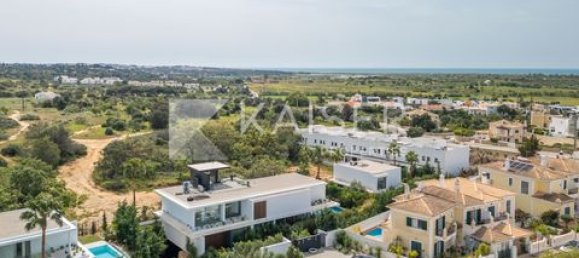 Villa de 7 dormitorios en Silves, Portugal No. 151002 2