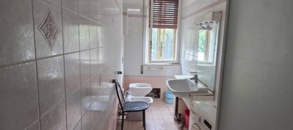 2 bedrooms Apartment in Mantua, Italy No. 301923 7