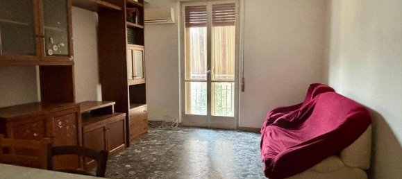 2 bedrooms Apartment in Mantua, Italy No. 301923 2