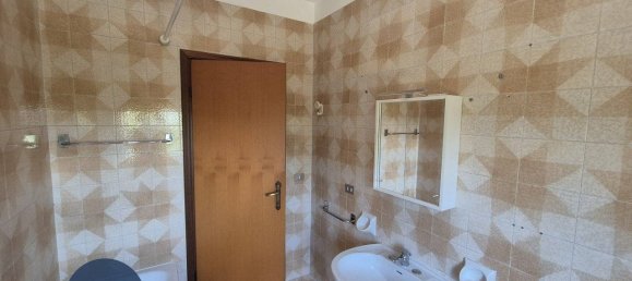 Квартира с 2 спальнями в Удине, Италия № 380506 9