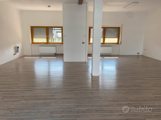 3 rooms Commercial property in Borgo Valbelluna, Italy No. 251938