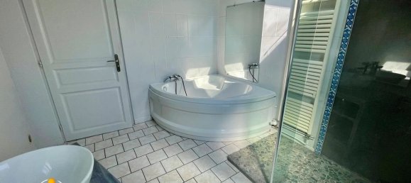 2 bedrooms House in Saint-Gobain, France No. 68932 10