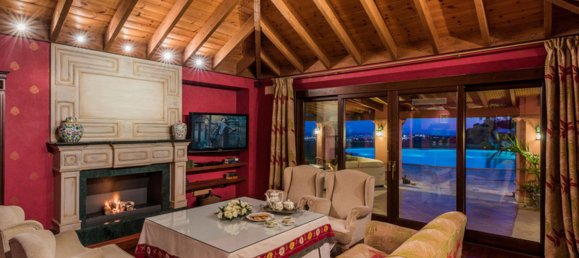 Villa de 8 dormitorios en Marbella, Spain No. 123743 12