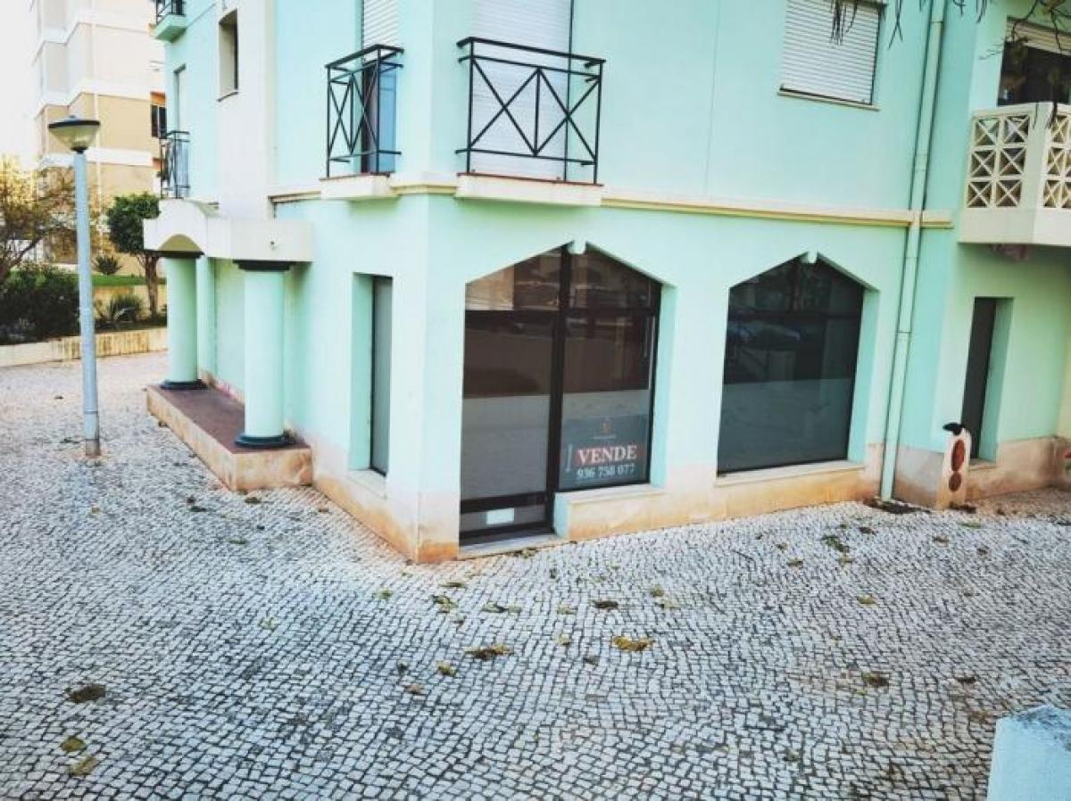  محل تجاري في Faro, Portugal 117متر مربع رقم 8370