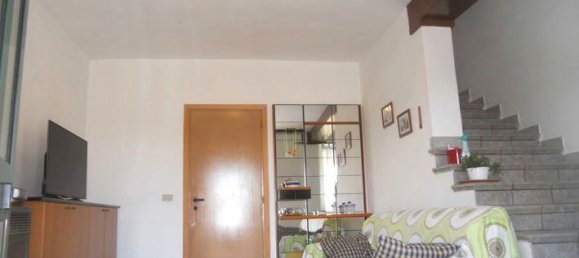 Дом с 4 комнатами в Понтестура, Италия № 237414 5