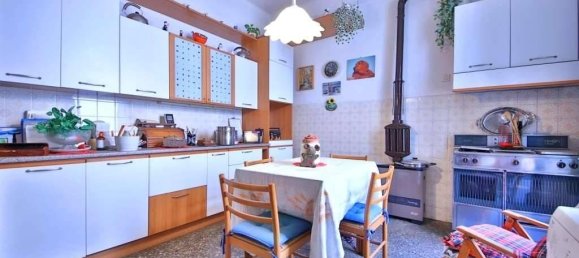 Квартира с 5 комнатами в Генуя, Италия № 26365 3